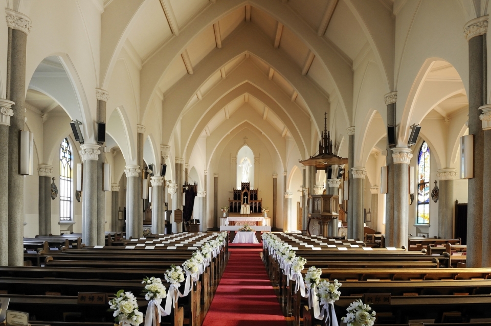 【バラエティ豊かな挙式会場】