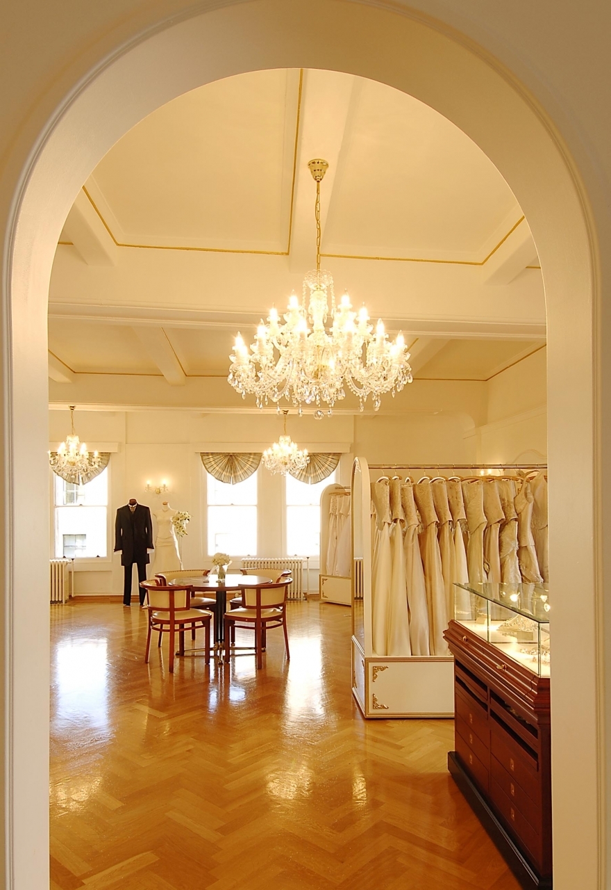 【上質のインポートドレス】